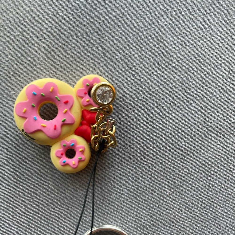 Disney Women’s “Have Courage and Be Kind” Tank Top & Donut w/Sprinkles Keychain - Picture 6 of 7